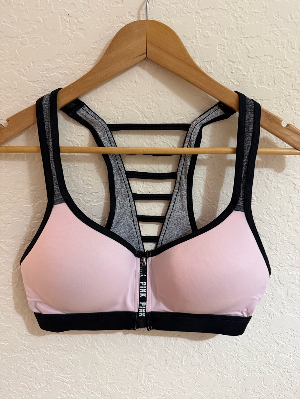 PINK Victoria's Secret Front-Zip Push-up Sports Bra M